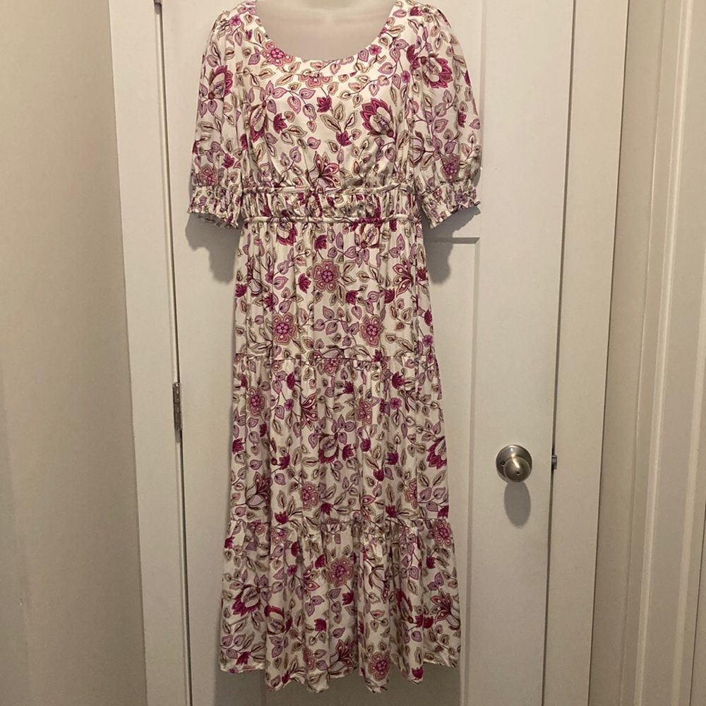 Beautiful Floral Tiered  Middi Dress 👗,size-2, short sleeve, pink/beige/ camel